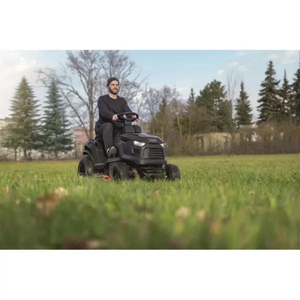 Travní traktor 98 cm s bočním výhozem a hydrostatickou převodovkou Scheppach TMR 452-98H-SD